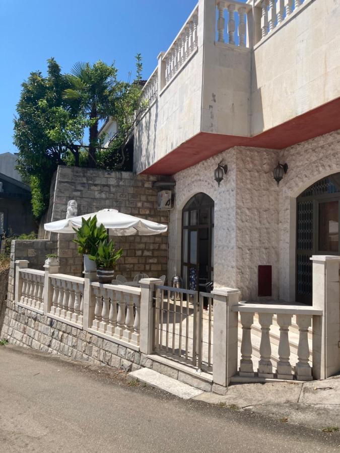 Guest House Vila Eli Herceg Novi Bagian luar foto